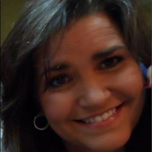 Meet your Posher, Debbie